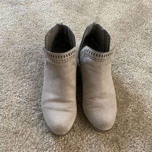 Carlos Santana ankle booties